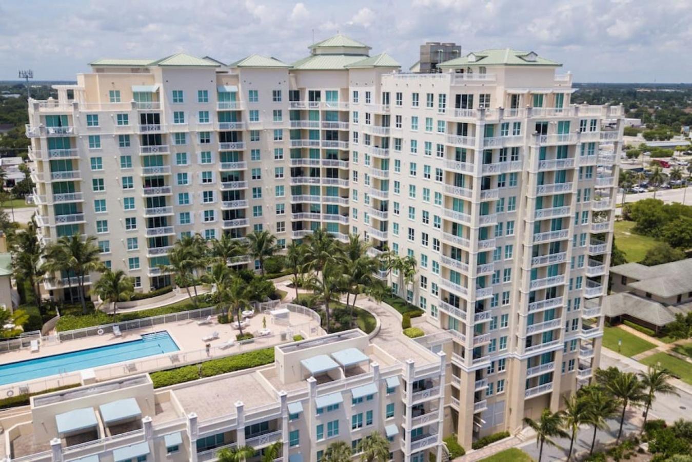 1Br Rooftop Pool-10 Min Walk To Beach 보인톤비치 외부 사진