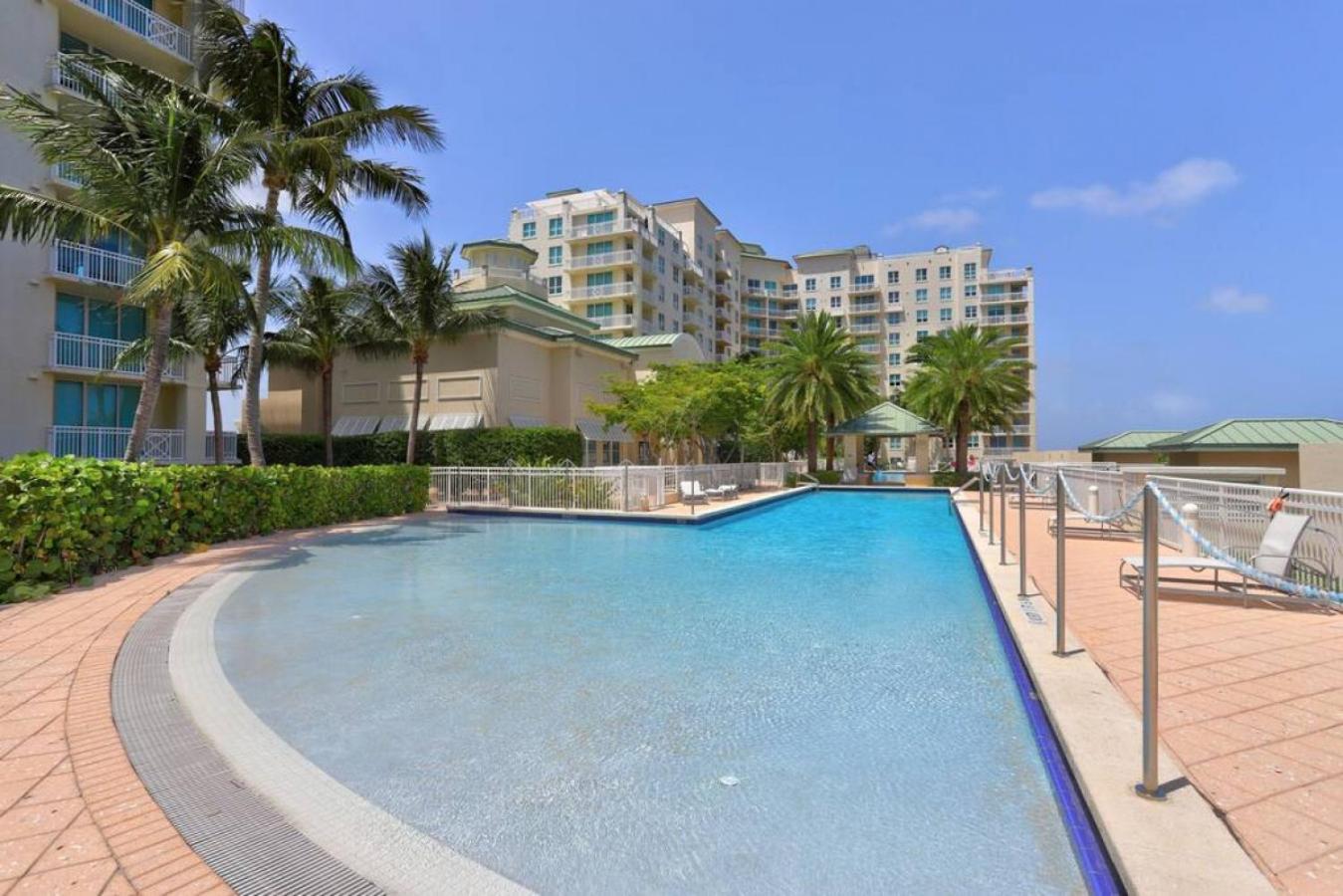 1Br Rooftop Pool-10 Min Walk To Beach 보인톤비치 외부 사진