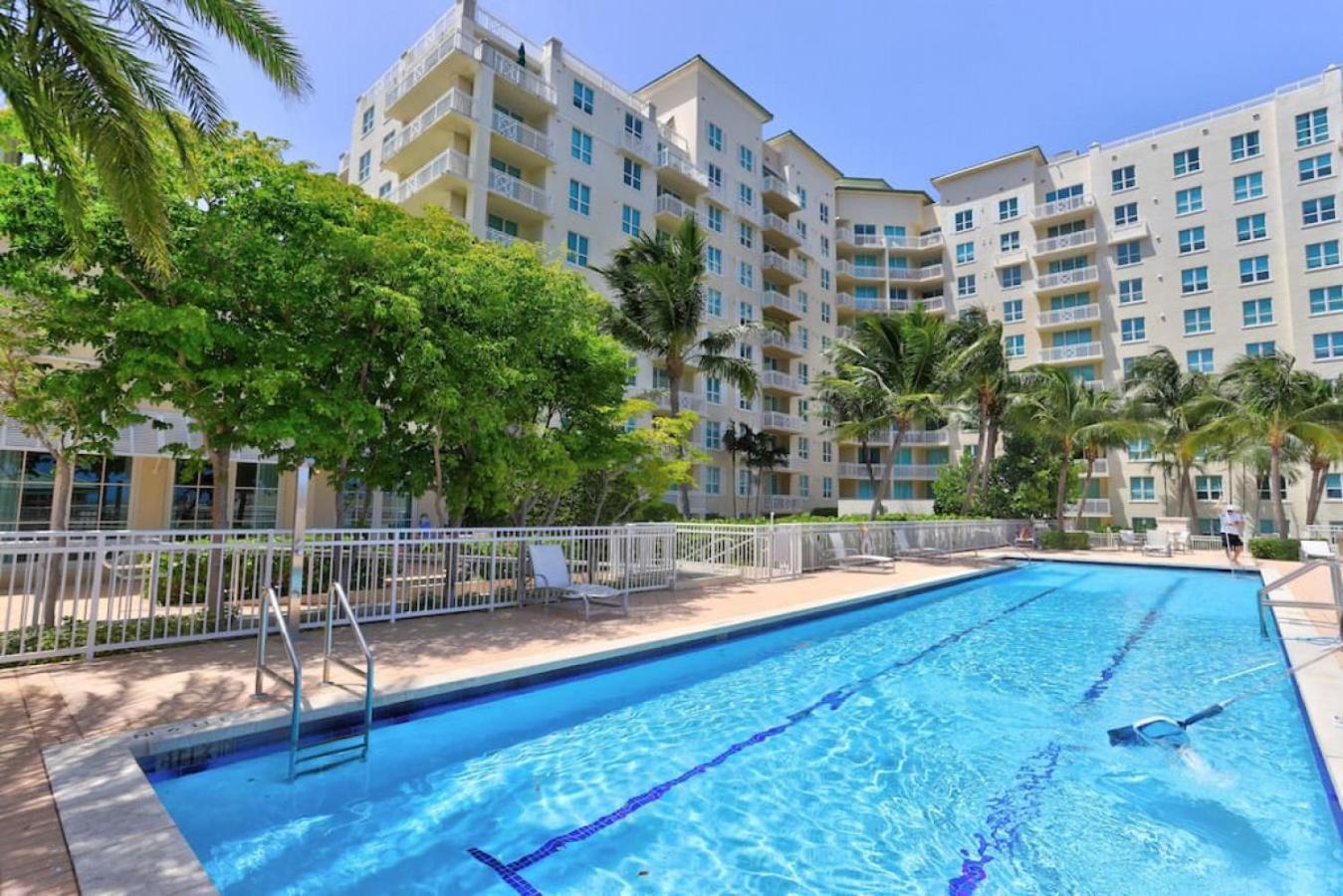 1Br Rooftop Pool-10 Min Walk To Beach 보인톤비치 외부 사진